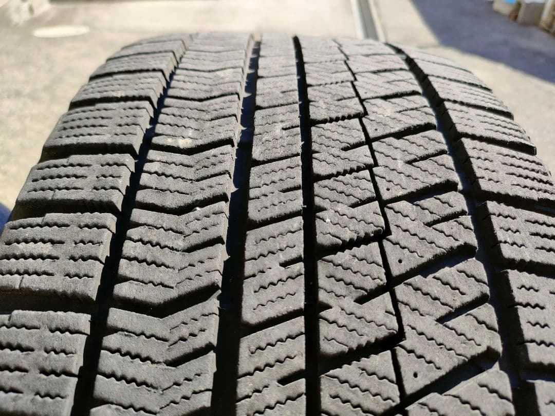 22年製 4本 235/50R18 ブリザックVRX2 スタッドレス