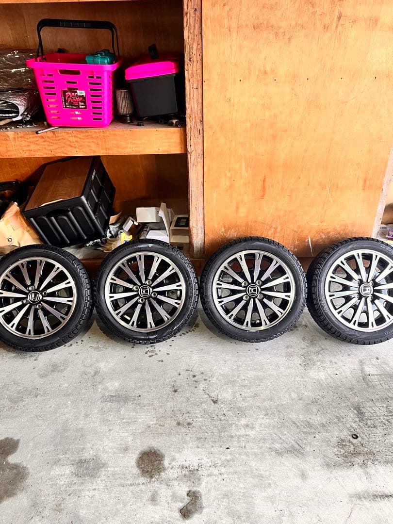 N-BOXカスタム純正ホイール　スタッドレス付　美品