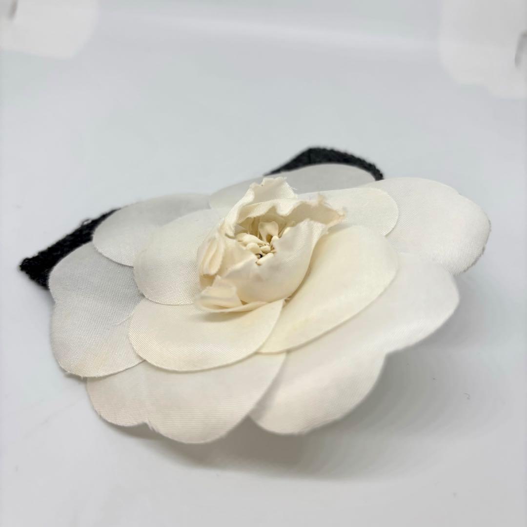 【シャネル】コサージュ ブローチ カメリア 白 入園式 入学式 結婚式 式典