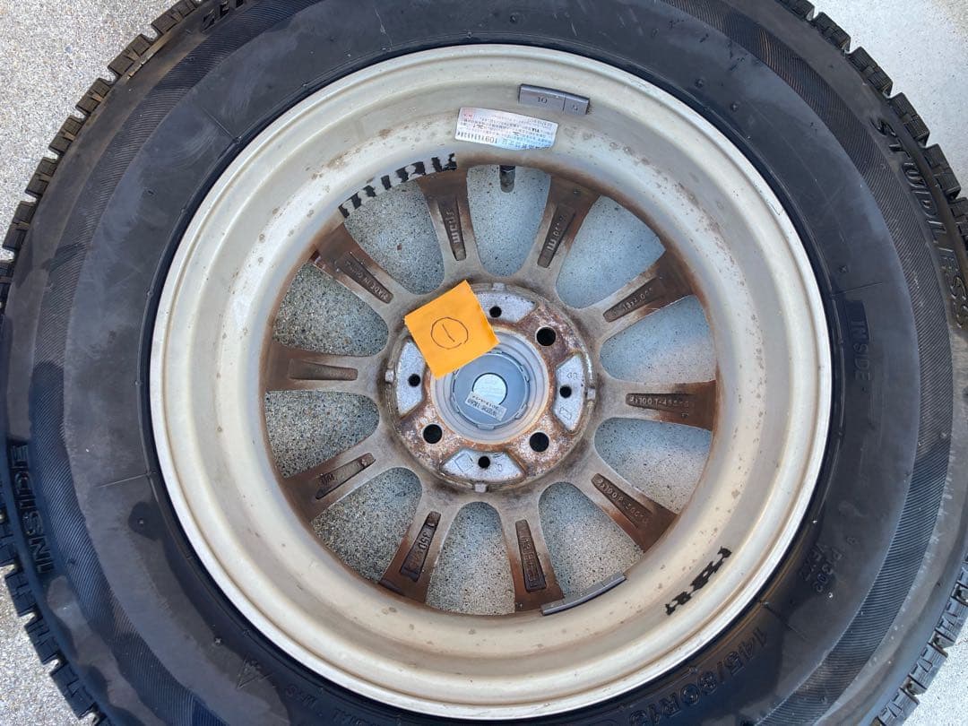 18年製 145/80R13 ブリヂストン ブリザック VRXスタッドレスタイヤ