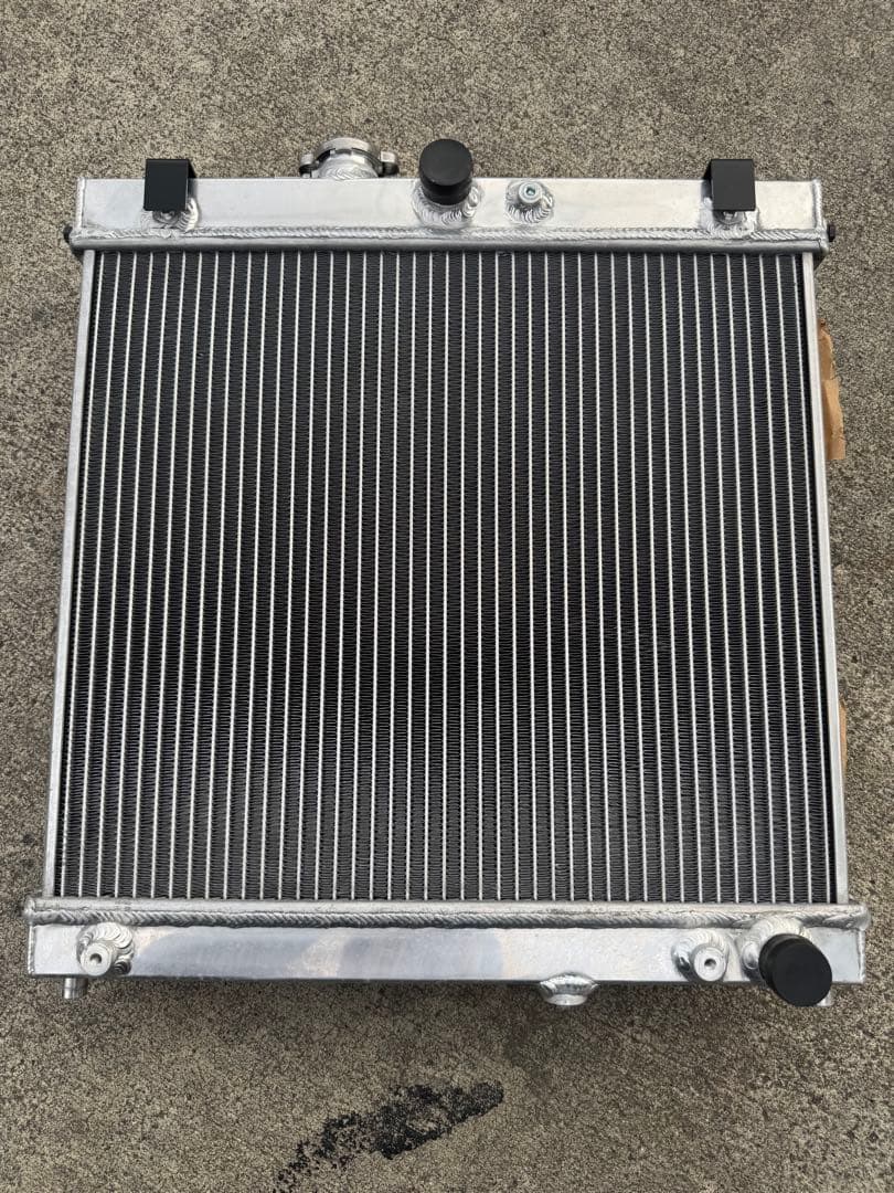 ジムニー jb64w jb74w MT車用　グレッティ　アルミラジエター