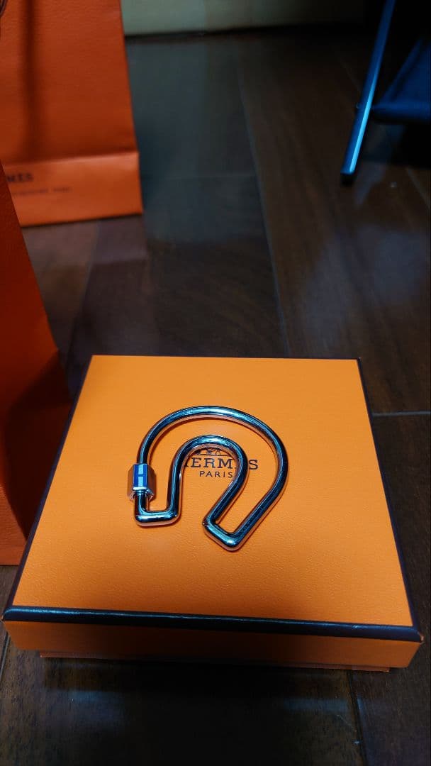 HERMES ホースシュー型キーホルダー