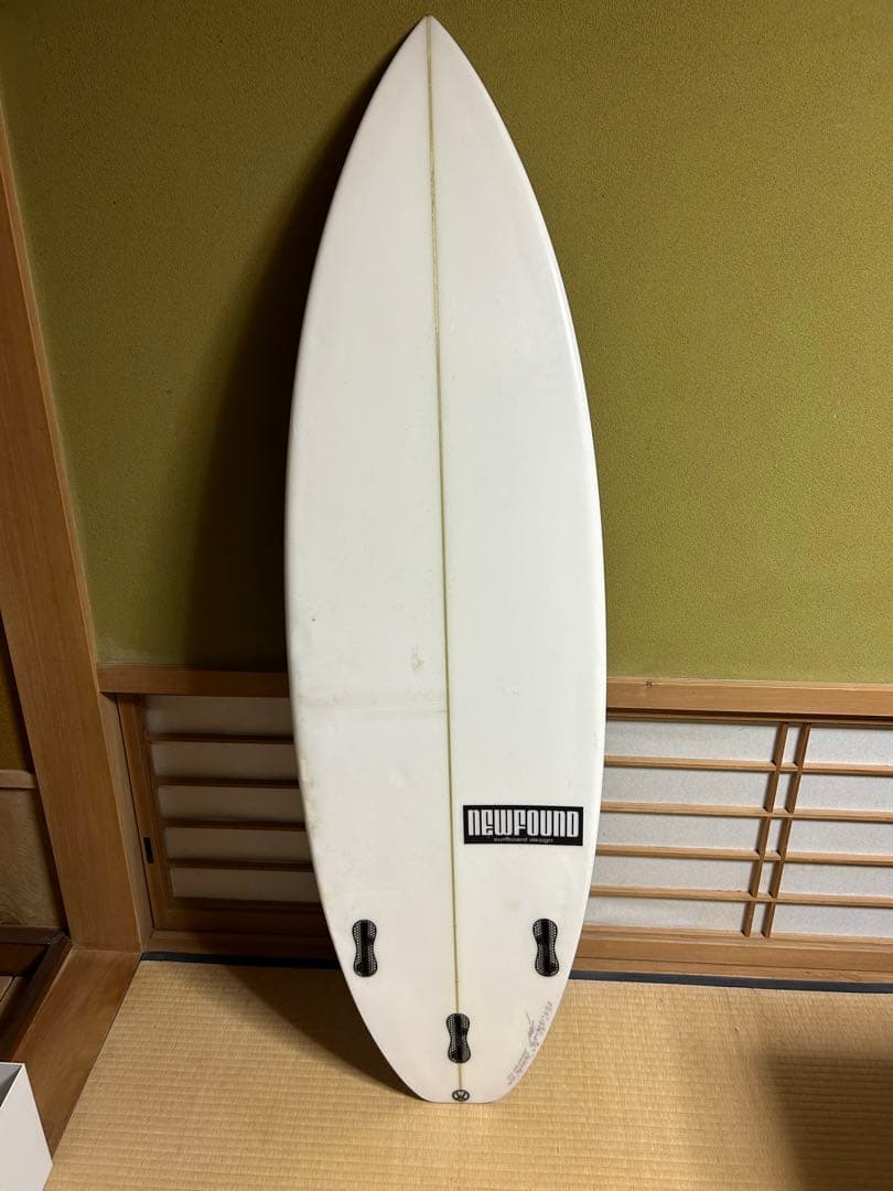 newround ショートボード ホワイト　キッズ　5.6 23.3L