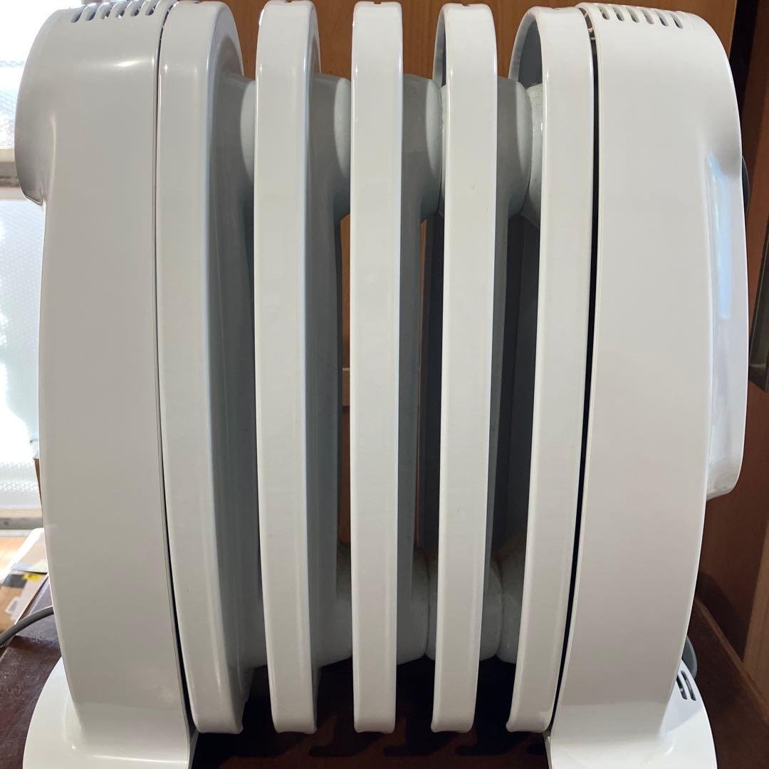 デロンギ オイルヒーター ピュアホワイト+ミディアムグレー NJM0505