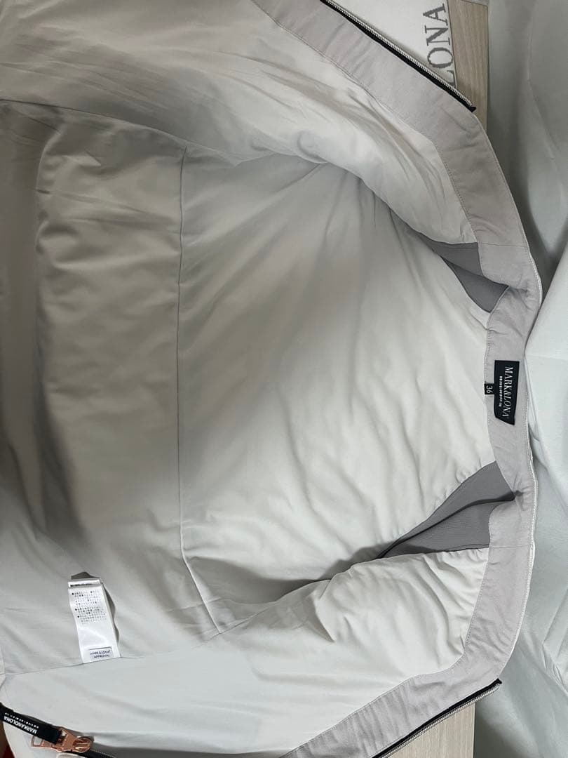 定価5.5万 MARK&LONA CODE キルティング ブルゾン 36 白 金