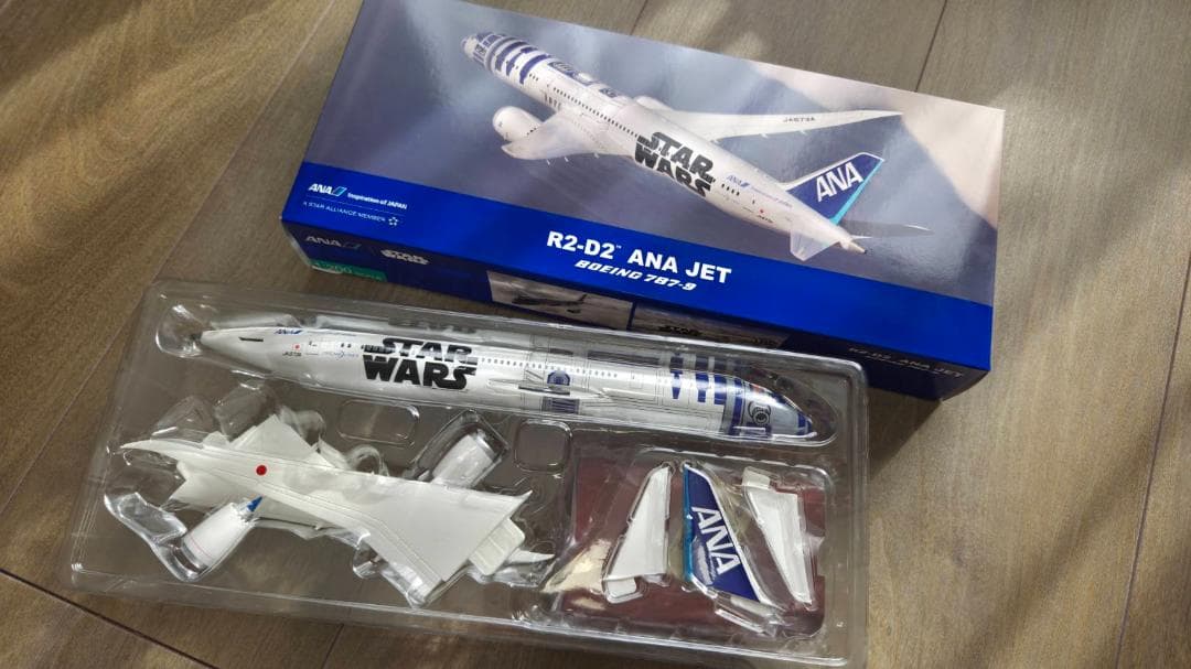 R2-D2モデル ANA JET BOEING 787-9 1/200スケール