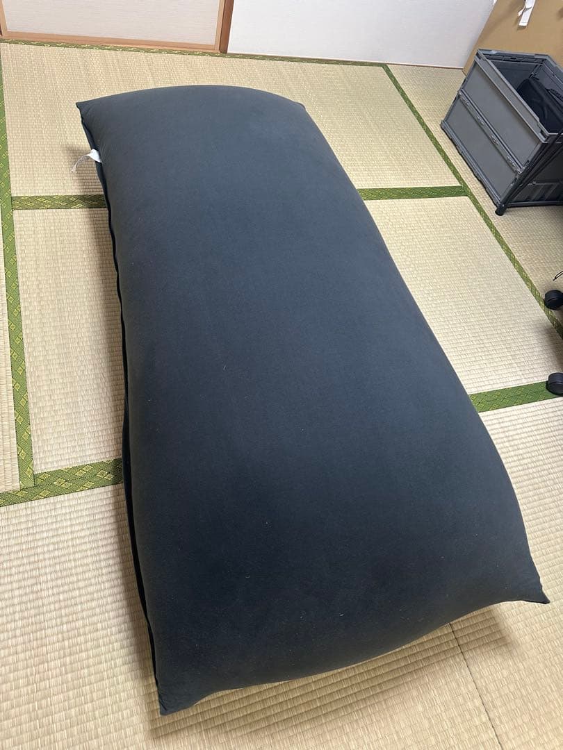 yoibo ブラック ビーズクッション