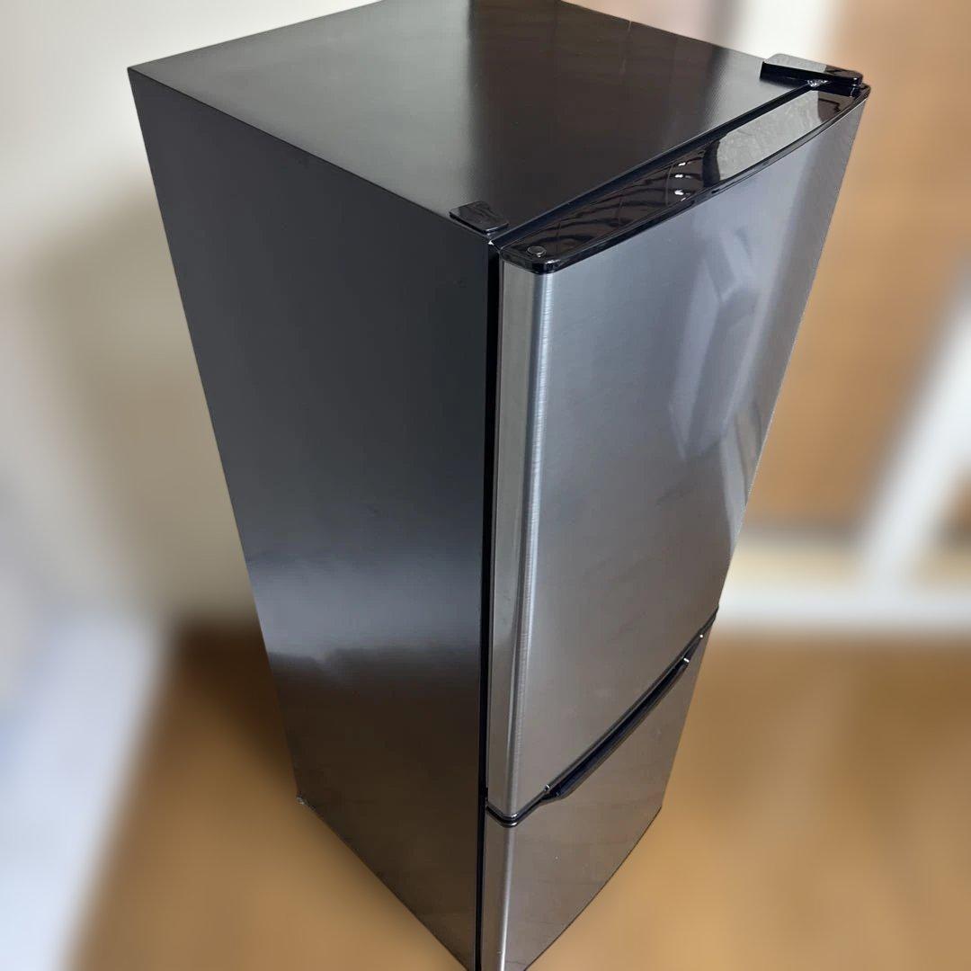 美品 YAMAZEN 2024年製 冷蔵庫 幅50cm 173L エネ 静音