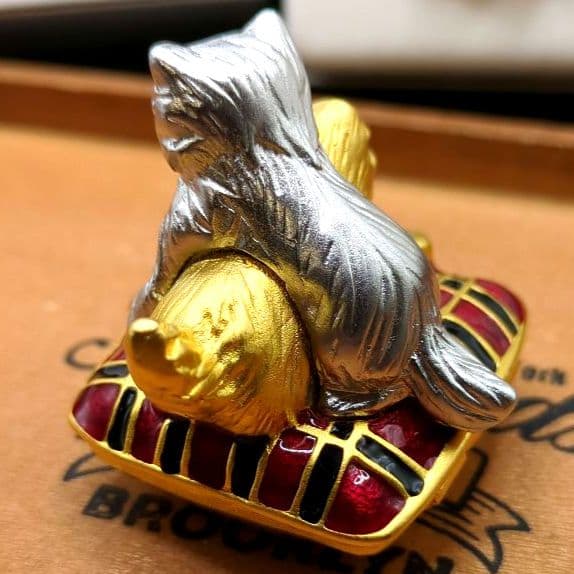 元箱付きエスティローダー プレイフルキティ 練り香水コンパクト キャット