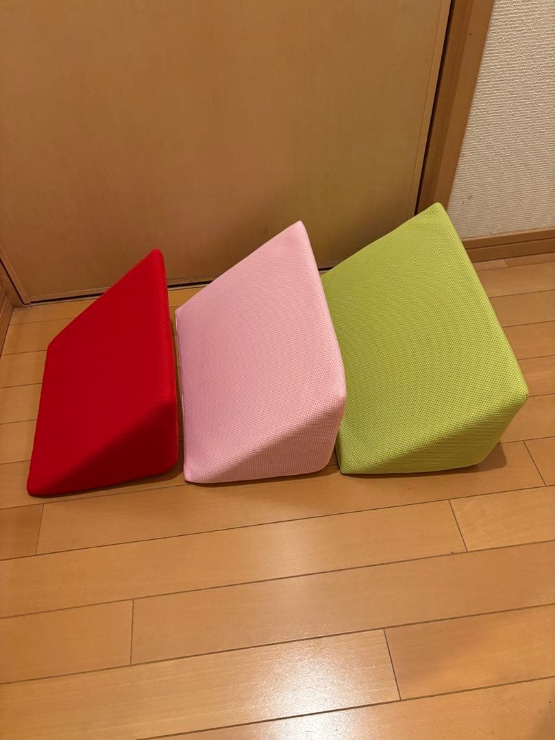 三角マット介護 クッション 三角 枕 背もたれ 腰まくら 体位変換 介護用