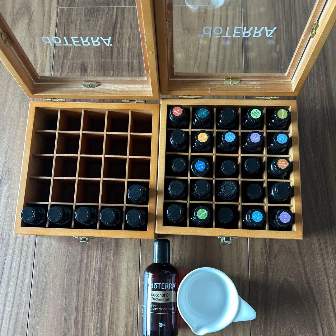 ドテラ　エッセンシャルオイル木箱付き2ケース