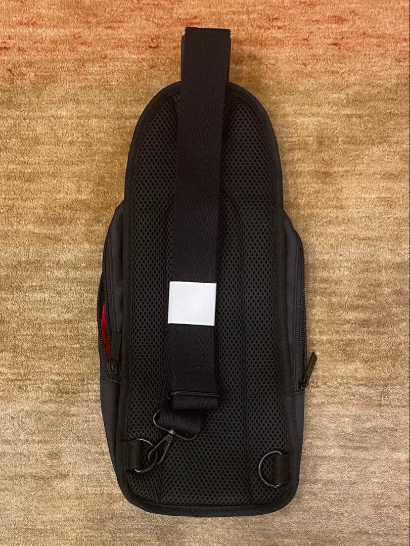 BABYL ボディバッグ