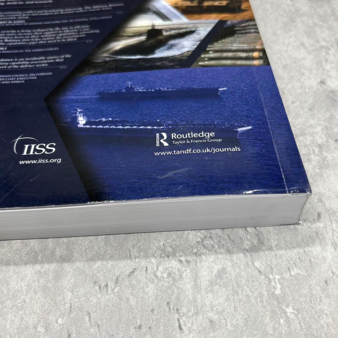 【希少】The Military Balance 2024 世界の軍事バランス