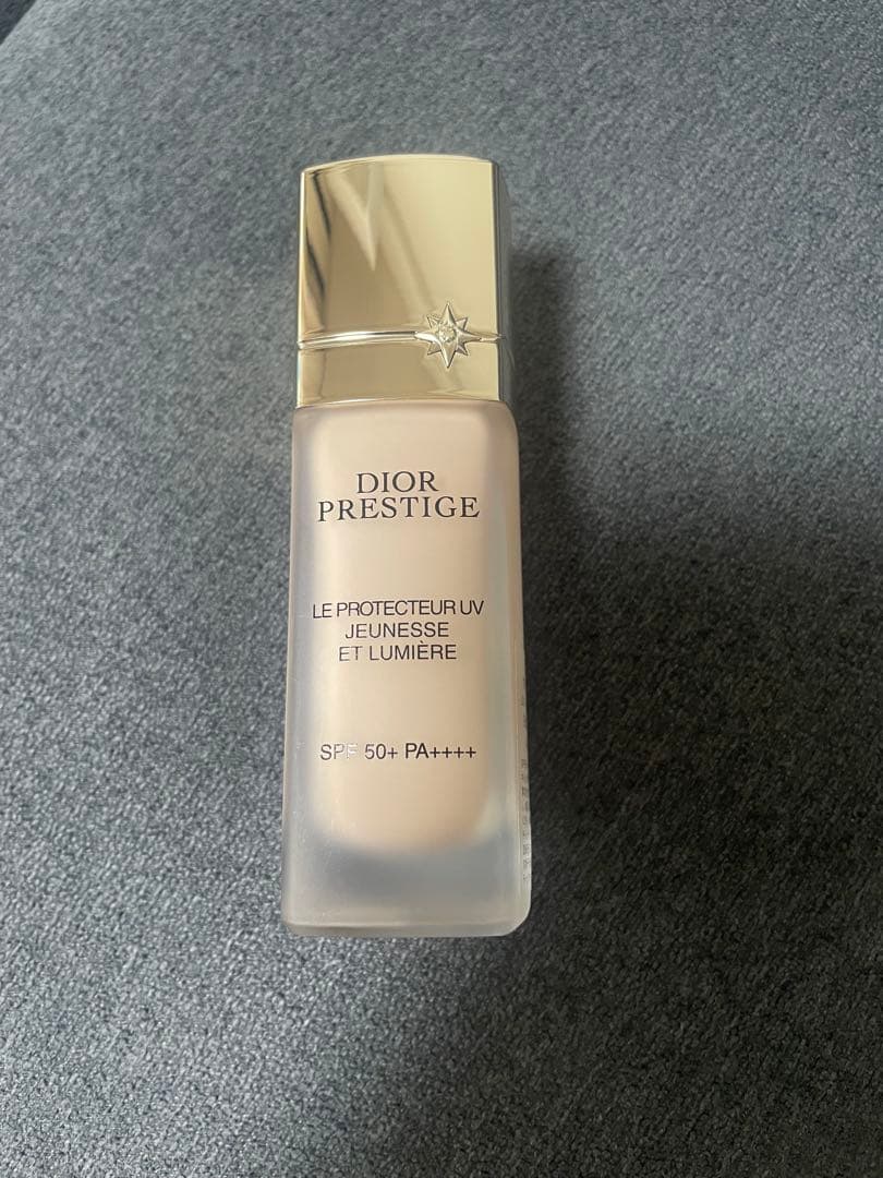 ディオール　プレステージ　ホワイトルプロテクターUVルミエールシアーグロウ