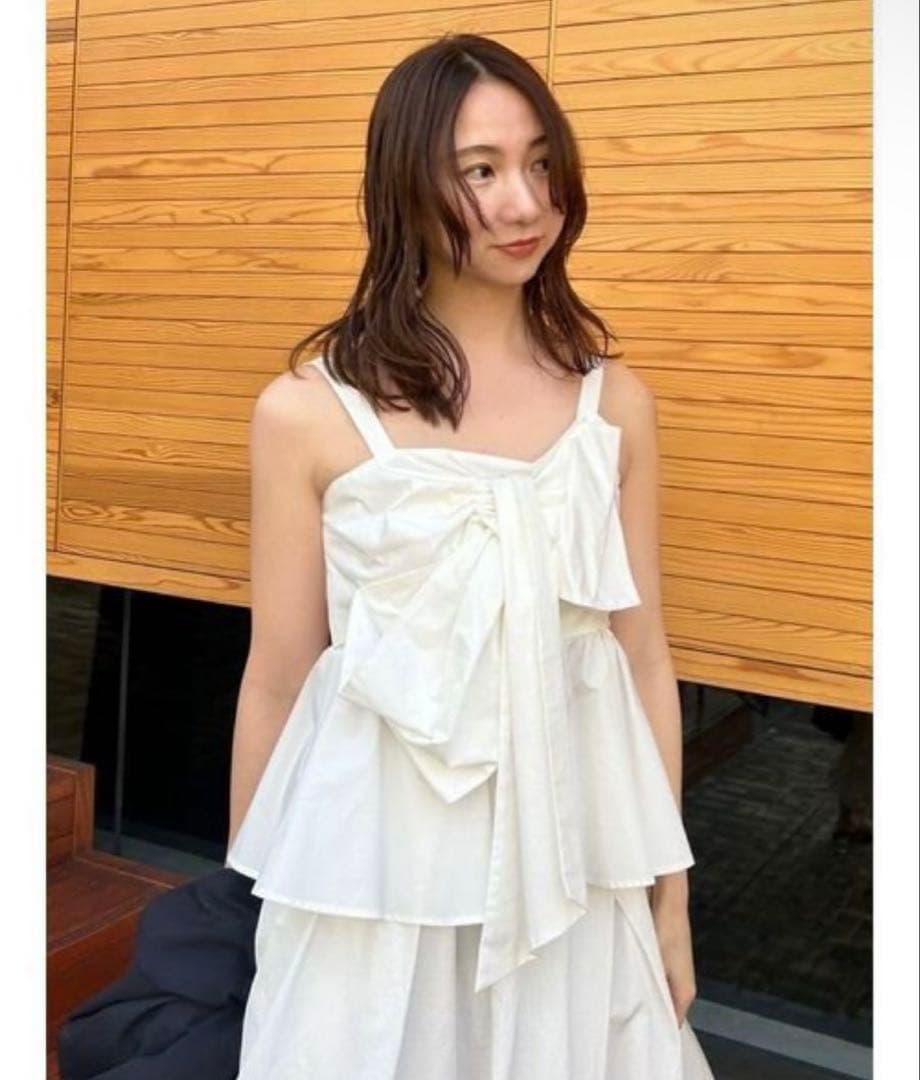 フレイアイディー　ペプラムリボントップス