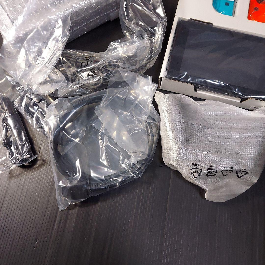 未使用　バッテリー強化版　Nintendo Switch　2024年式