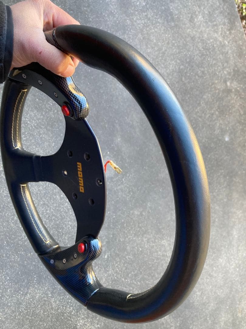MOMO モモ　ステアリングホイール　F1コンセプト 中古品