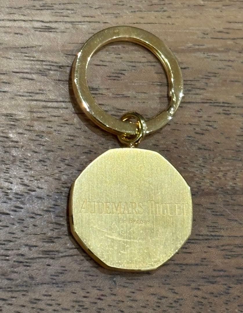 オーデマ・ピゲ　AUDEMARS PIGUET　キーホルダー　ゴールド／ブルー