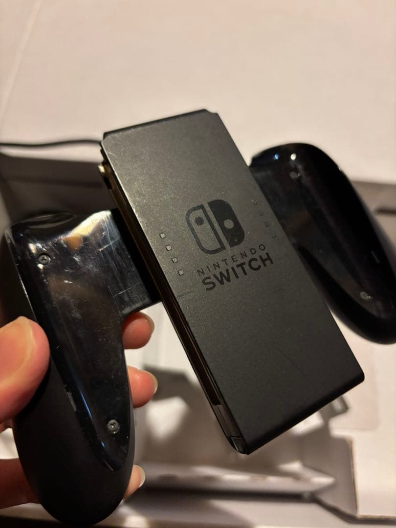 Nintendo Switch 本体 旧型完品＋HORIピカチュウJoy-Con