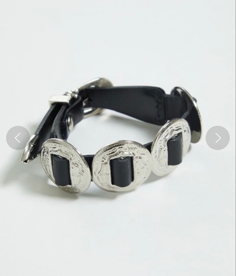 TOGA PULLA コンチョレザーバングル TP21-AK270