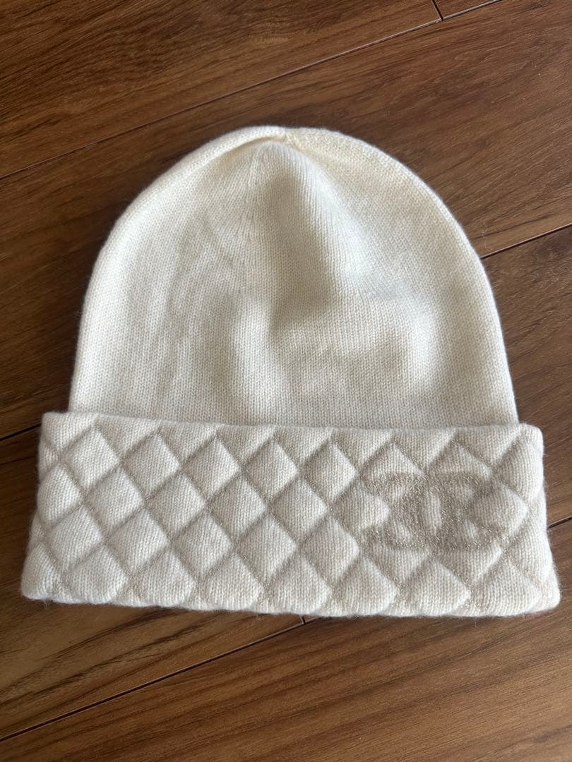 CHANEL ニット帽　白　ホワイト　帽子