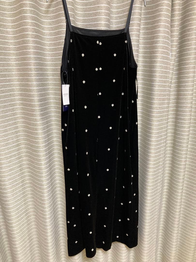 B.C STOCK べロアフラワー刺繍ワンピース