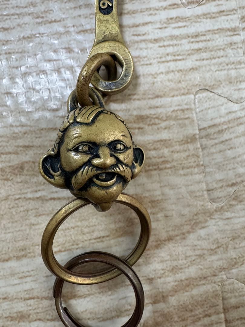 【WEIRDO】真鍮製 スパナ型おじさんキーリング カラナビ