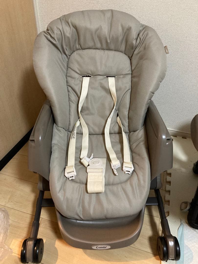 Combiハイローチェア ネムリラ