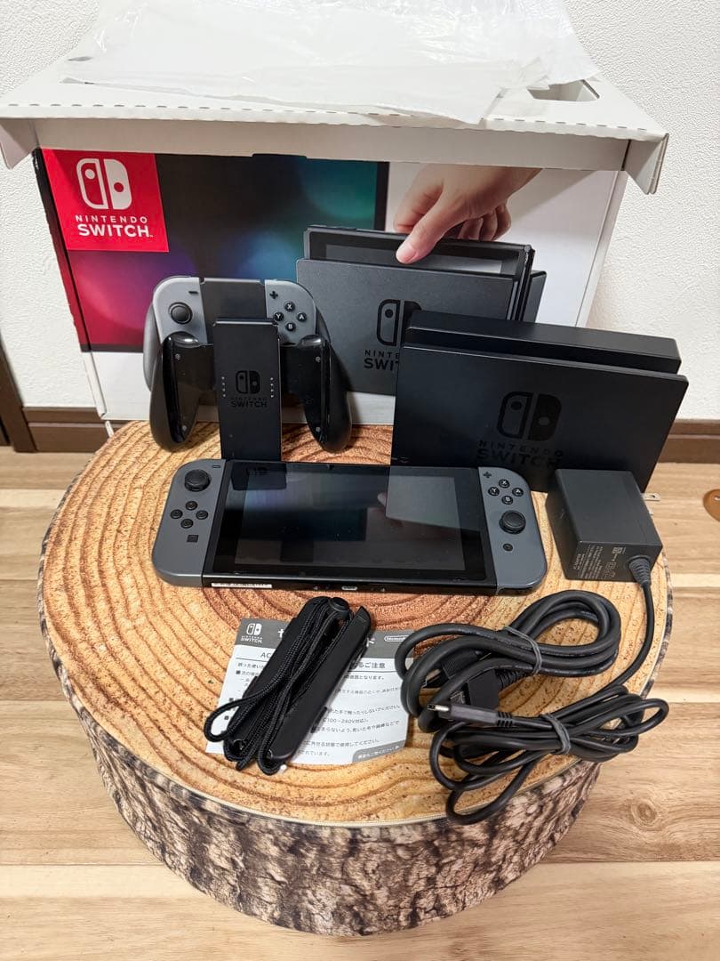 Nintendo Switch ニンテンドースイッチ本体　グレー④