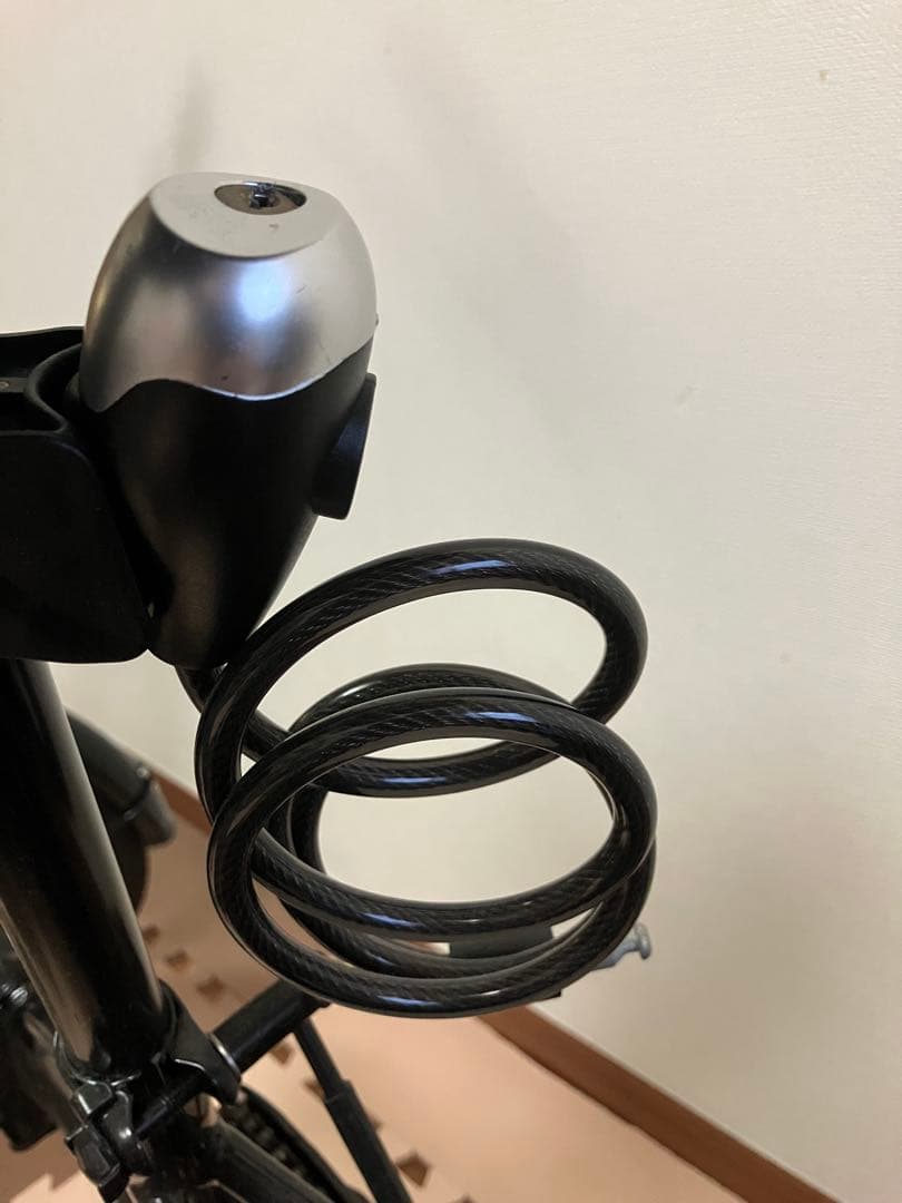 折りたたみ自転車　 20インチ　シマノ　6段変速　ブラック