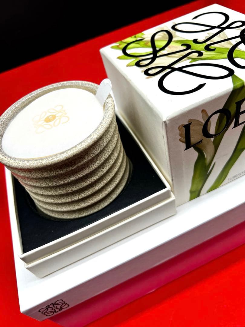 ロエベ❣️キャンドル　チューベローズ 　　　　　(リッド付き)