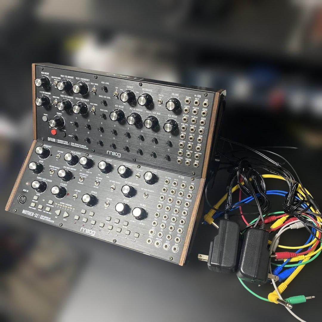 Moog Sound Studio MOTHER-32 & DFAM セット