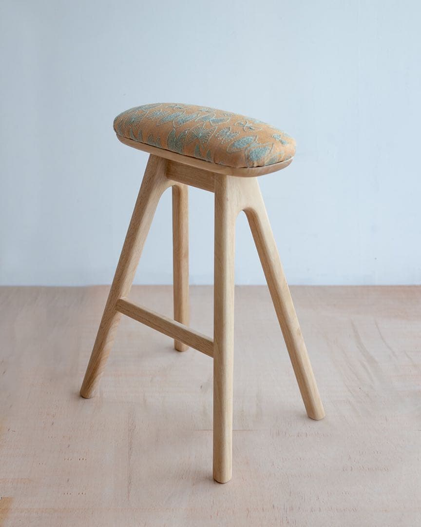 キッチンスツールNA(H630)＋ ミナペルホネンsky flower OR