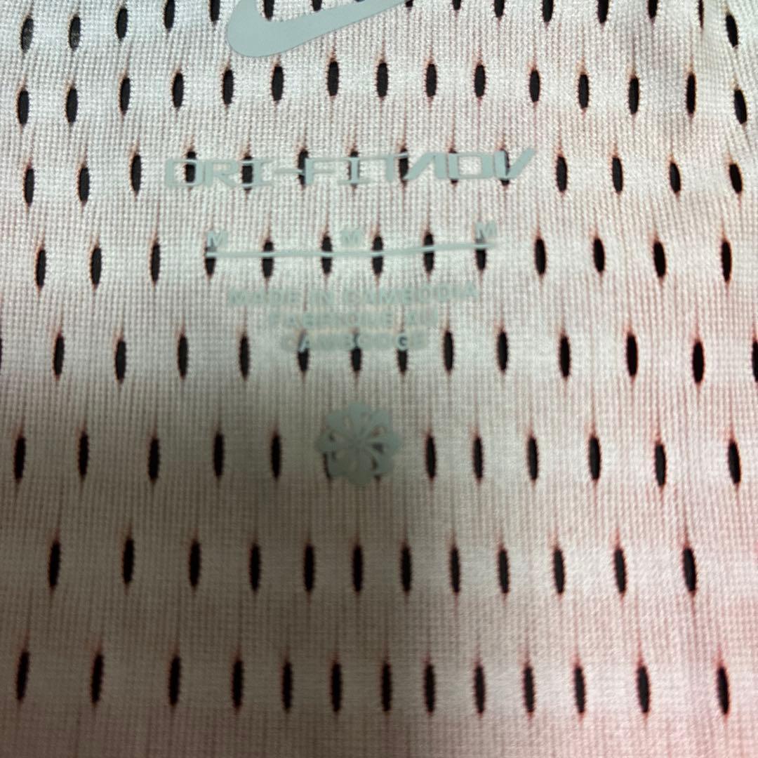 ナイキ　エアロスイフトシングレット4枚セット