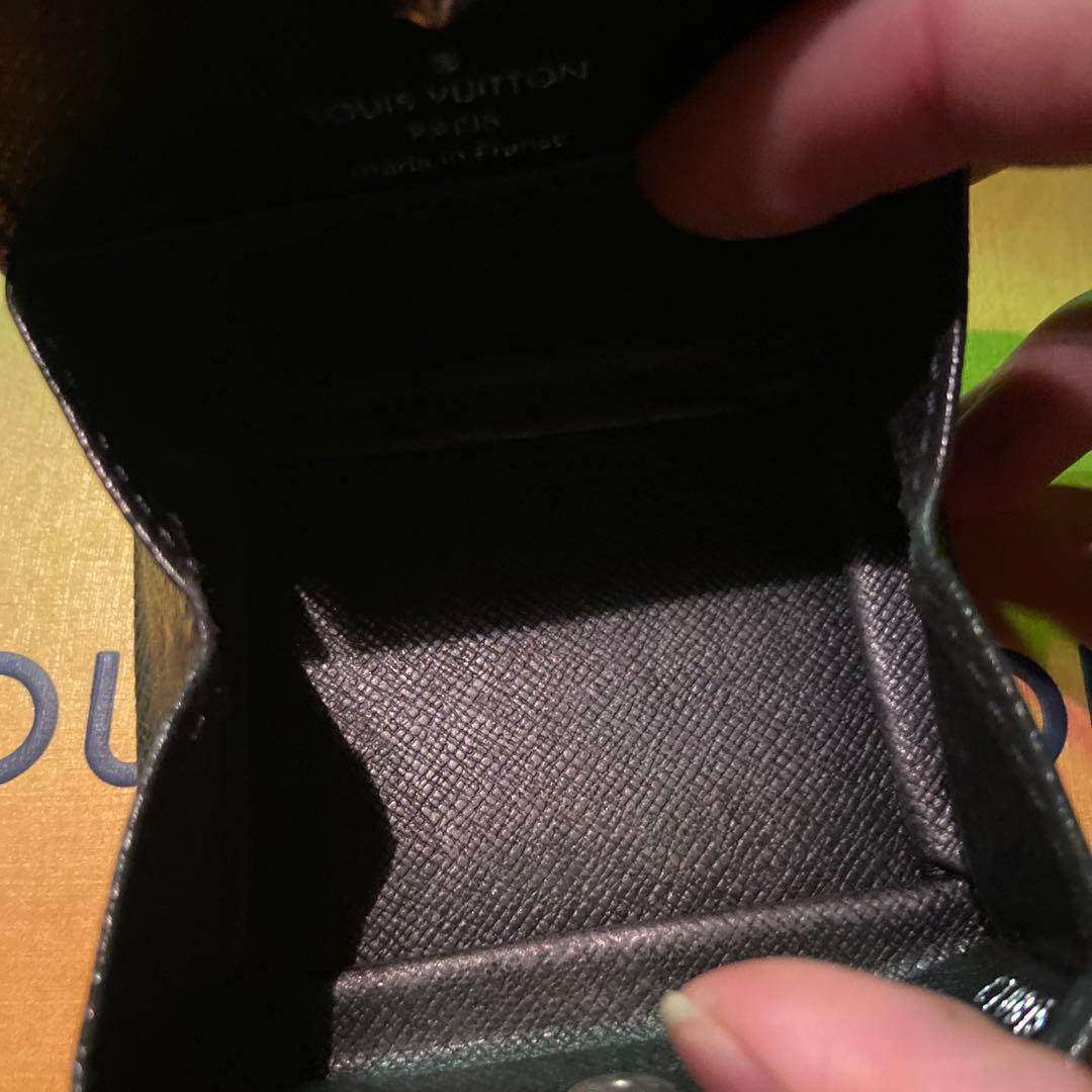 LOUIS VUITTON ブラック ケース