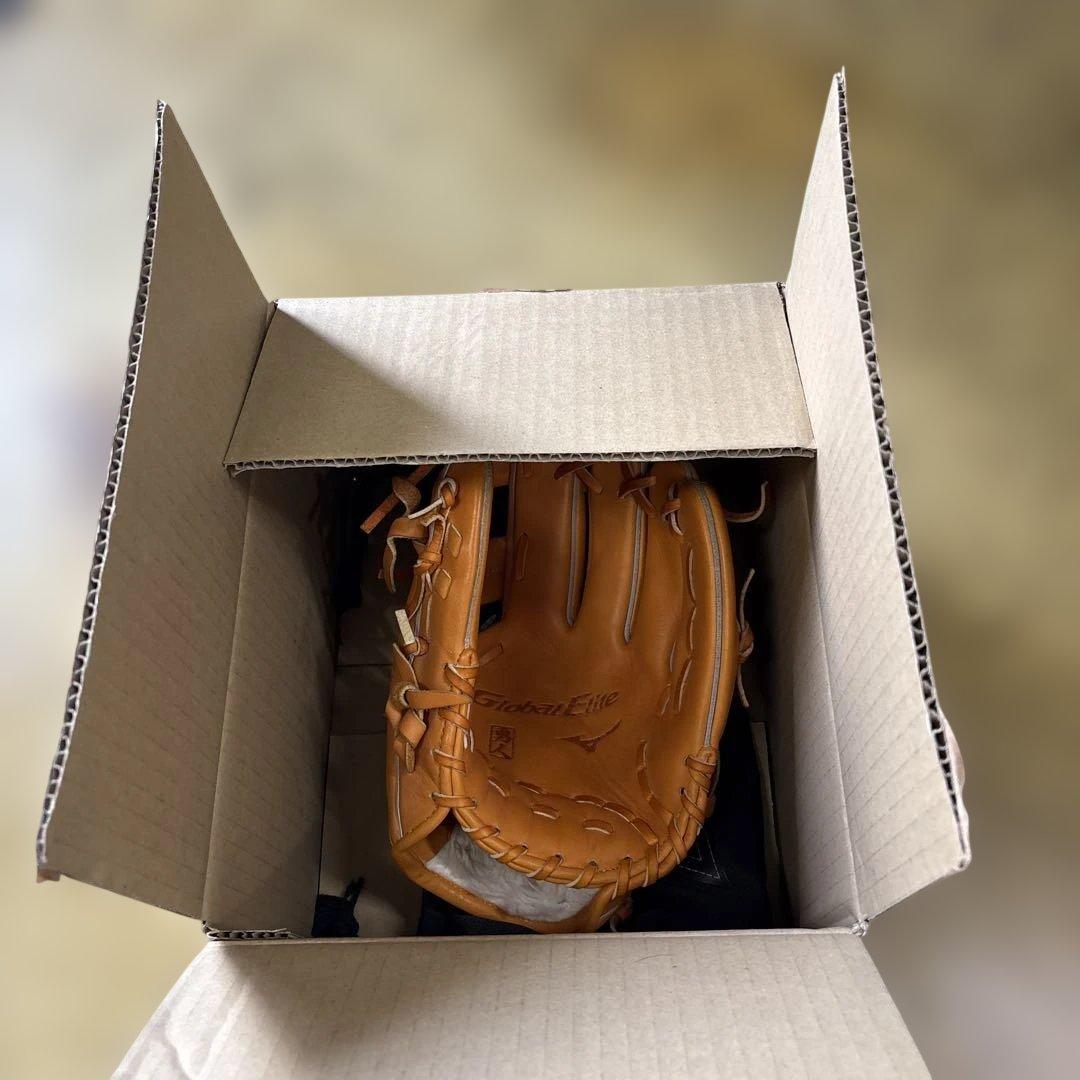 新品未使用ミズノグロウバルエリート坂本勇人モデル内野手用右利き用野球グローブ