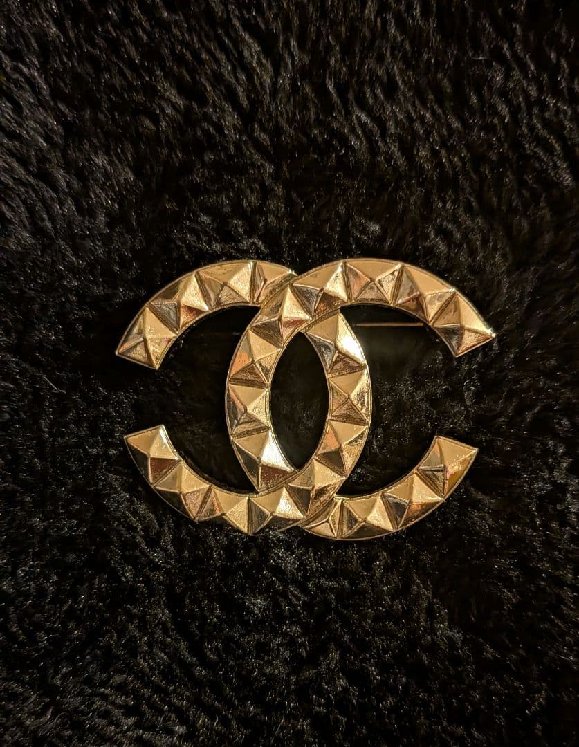 シャネル CHANEL CCマーク　ココマーク　ブローチ ゴールド A17