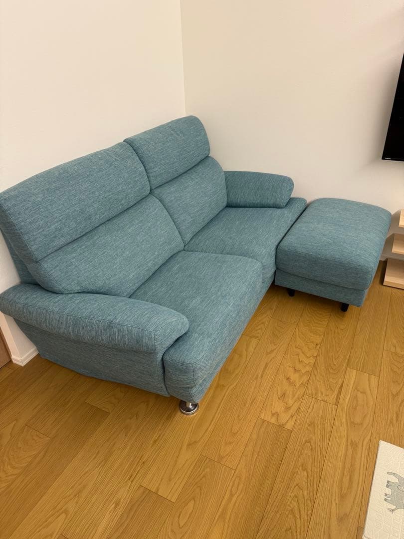 ニトリ　3人掛けソファ、スツールのセット(ターコイズブルー)