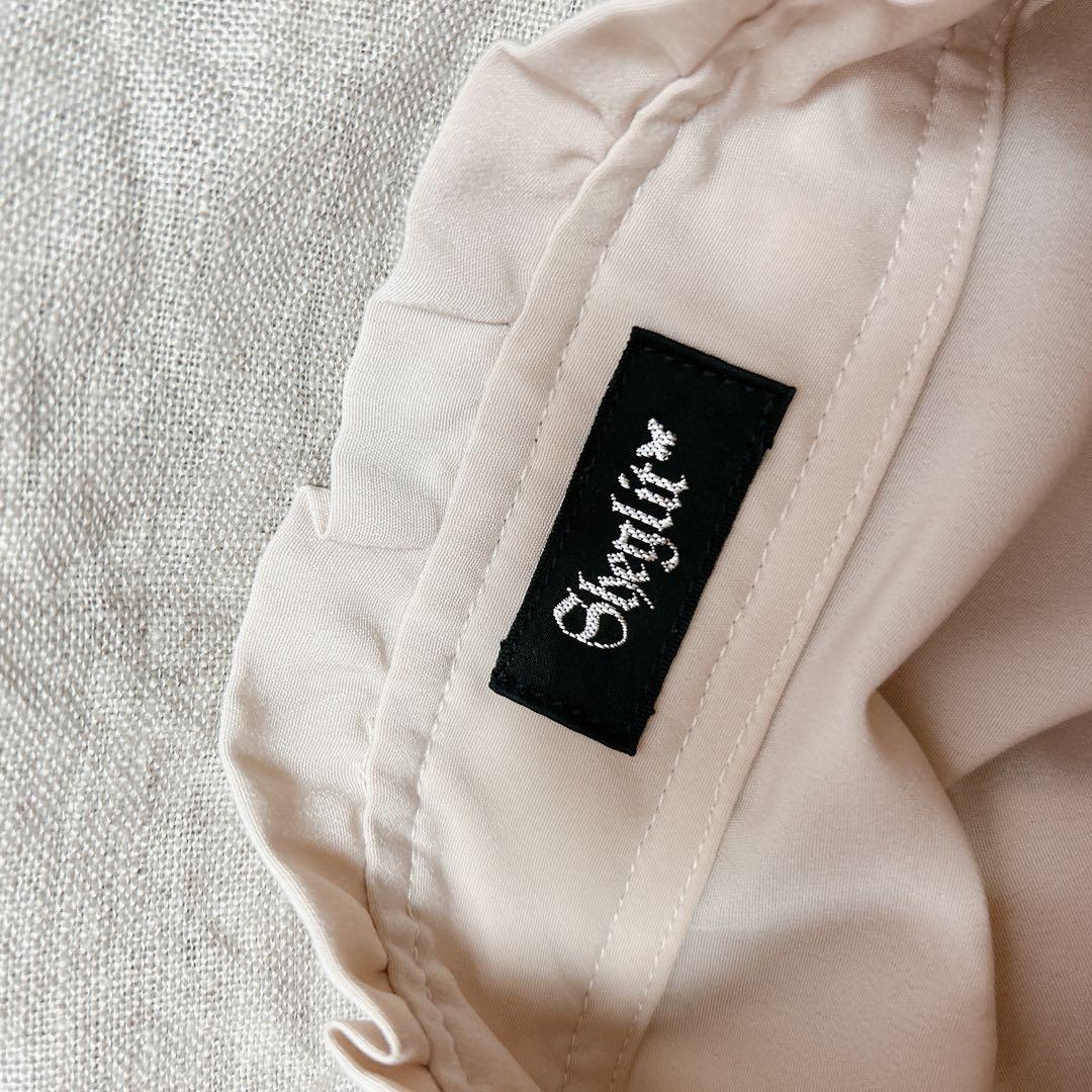 Sheglit/ブラウス+リボンジャボ/ベージュ