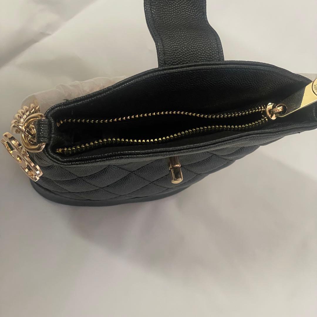 CHANEL ノベルティショルダーバッグ