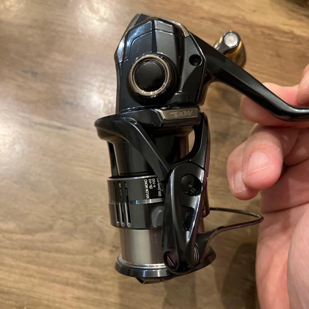 Vanquish スピニングリール C2000SHG