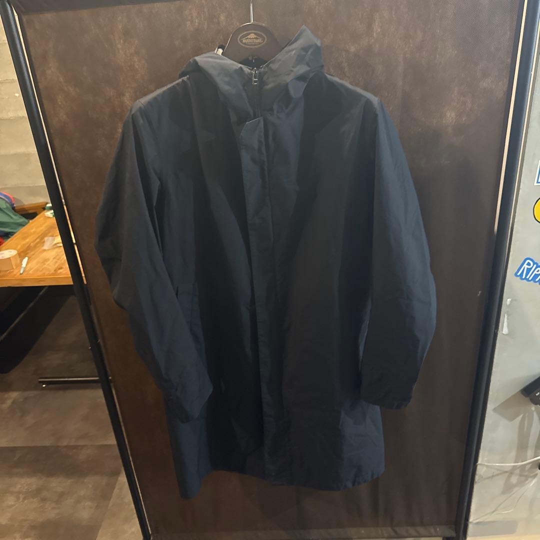 Herno Laminar ブラックナイロンジャケット