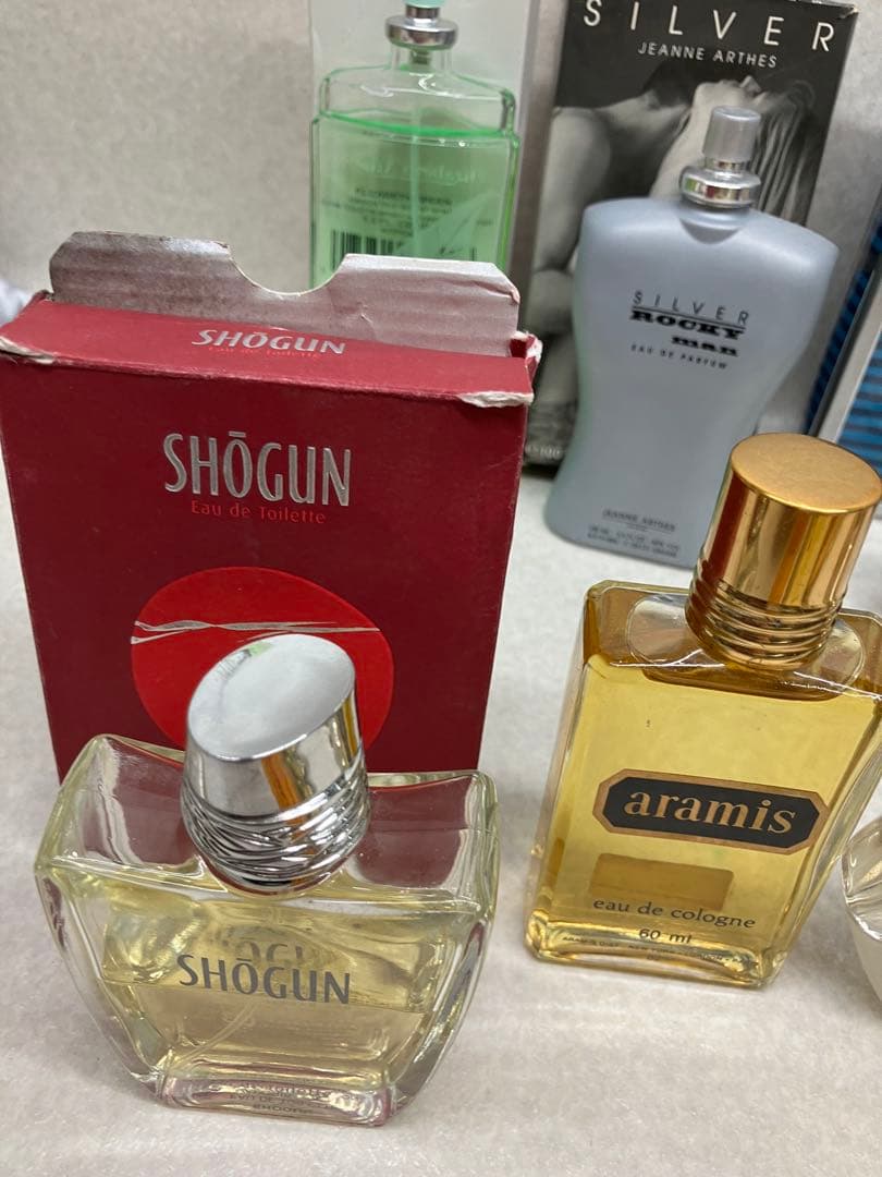 大量 高級 香水 まとめ シャネル ディオール バーバリー ジバンシー アラミス