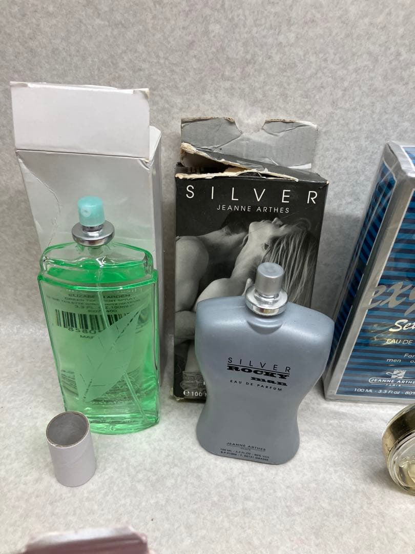 大量 高級 香水 まとめ シャネル ディオール バーバリー ジバンシー アラミス