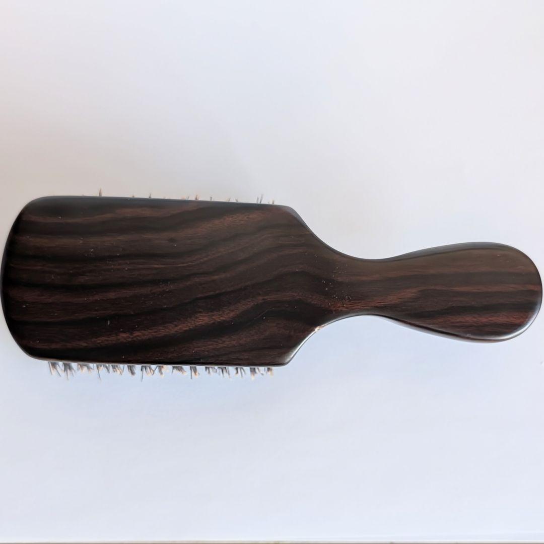 平野、ヘアブラシ