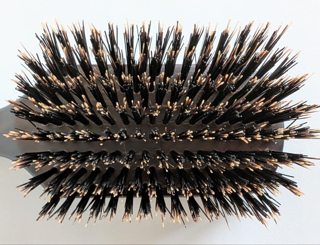 平野、ヘアブラシ