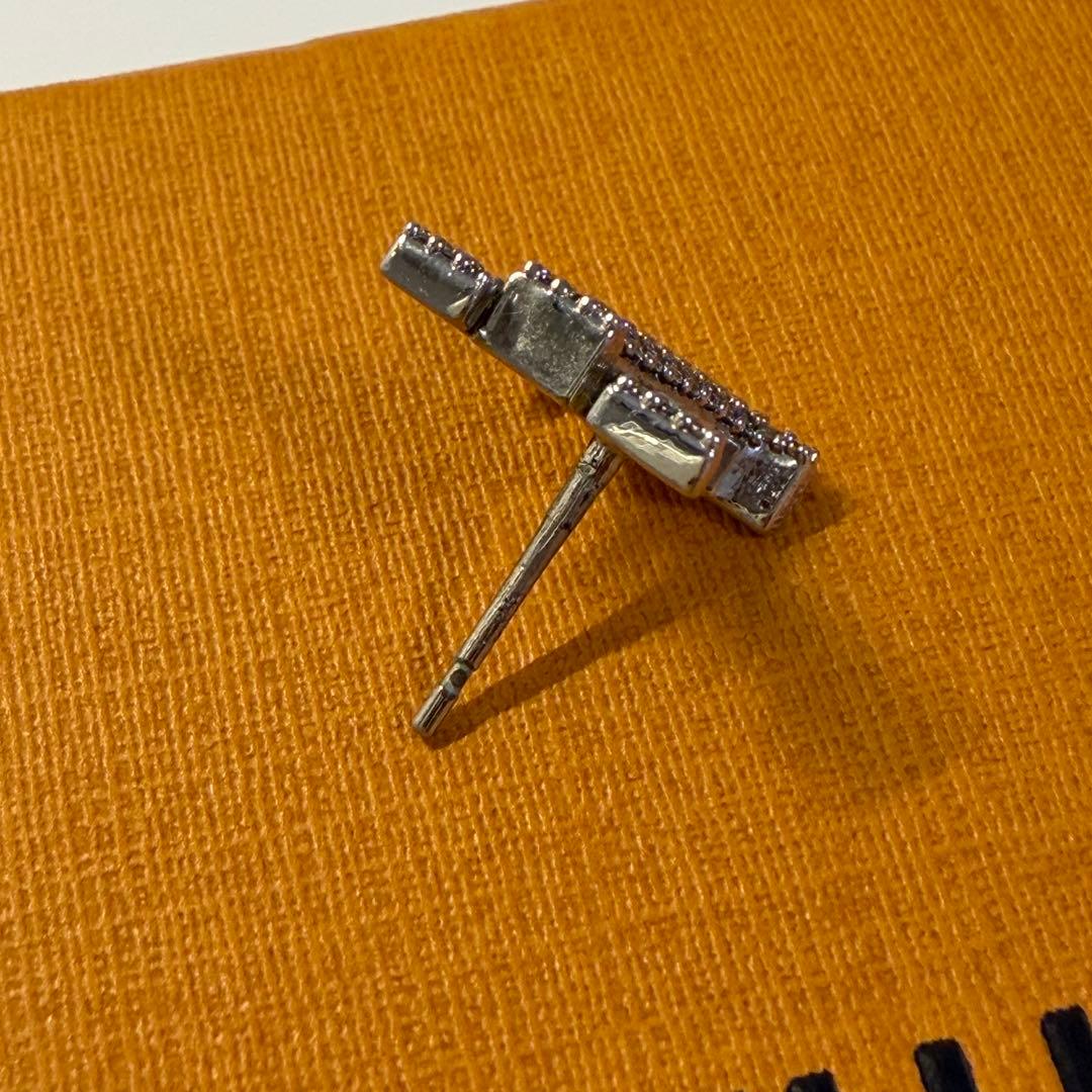 ピアス LV アイコニック ストラス