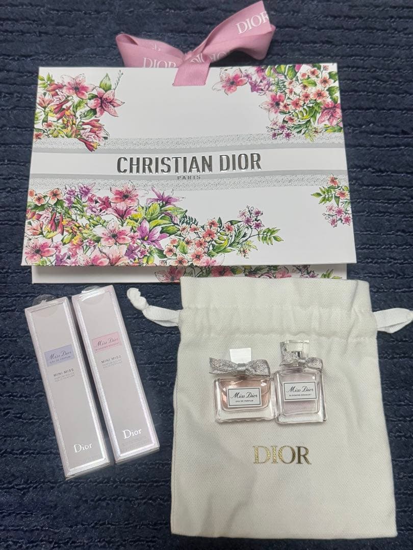 《新品未使用》ミス ディオール ミニミス&ミニ香水セット