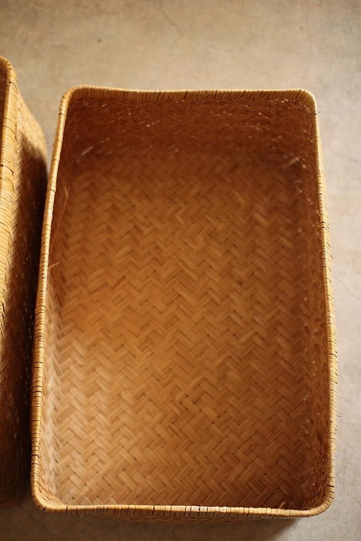 状態良く形の綺麗な古い竹編みの収納かご　行李　竹籠　篭　古道具