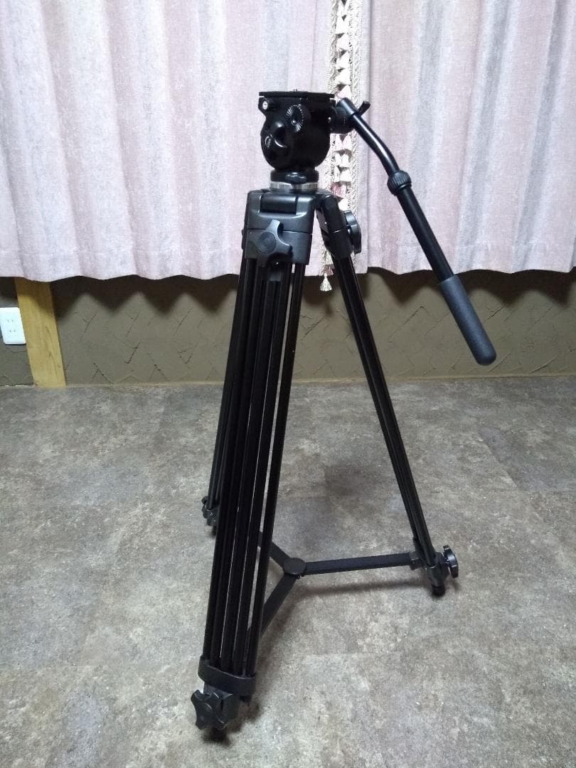 Weifeng WF-717 1.8m プロフェッショナル　ビデオ三脚